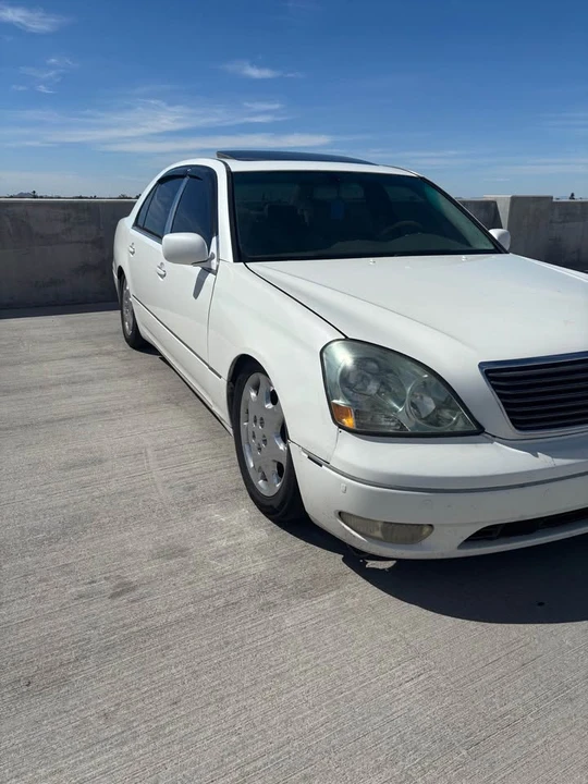 2002 Lexus LS 3rd Gen - Image 3 of 12