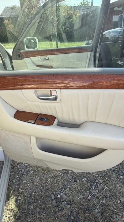 2002 Lexus LS 3rd Gen - Image 7 of 31