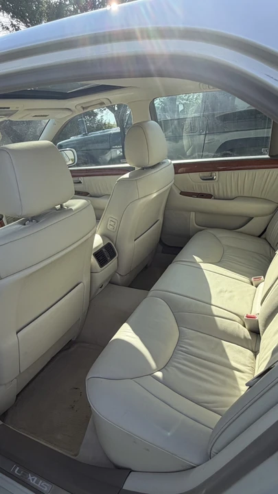 2002 Lexus LS 3rd Gen - Image 20 of 31