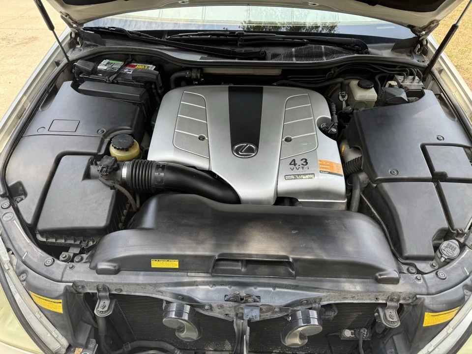 2002 Lexus LS 3rd Gen - Image 15 of 20