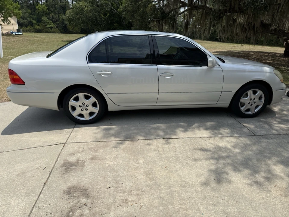 2002 Lexus LS 3rd Gen - Image 4 of 20