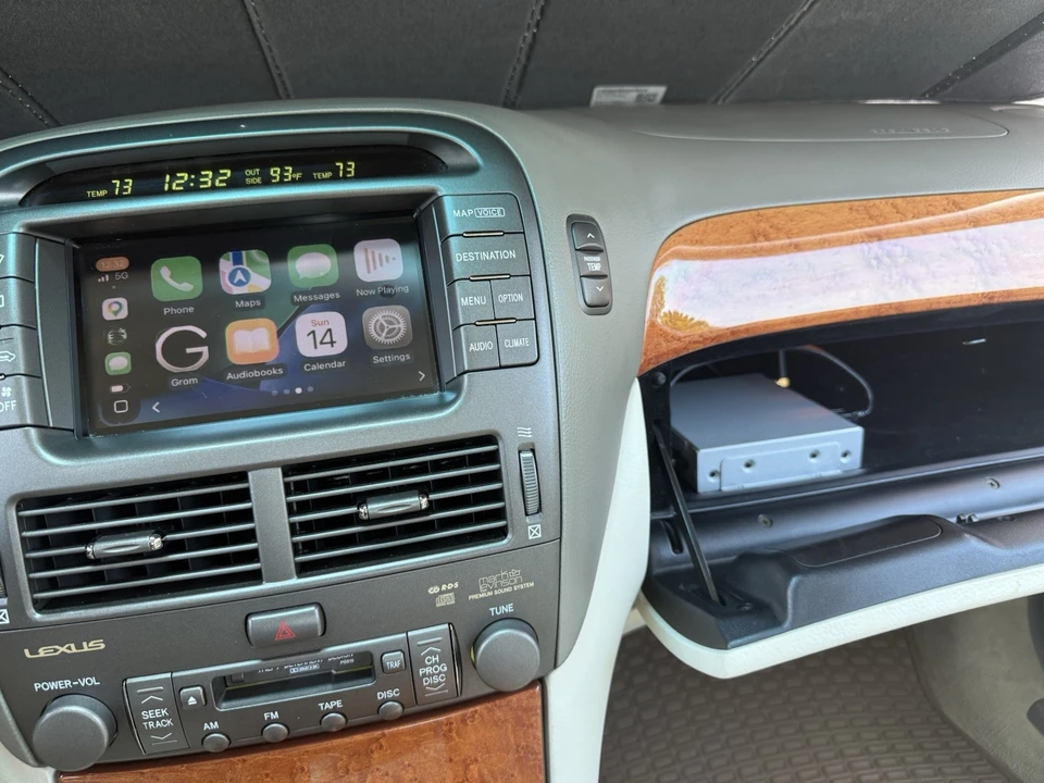 2002 Lexus LS 3rd Gen - Image 18 of 20