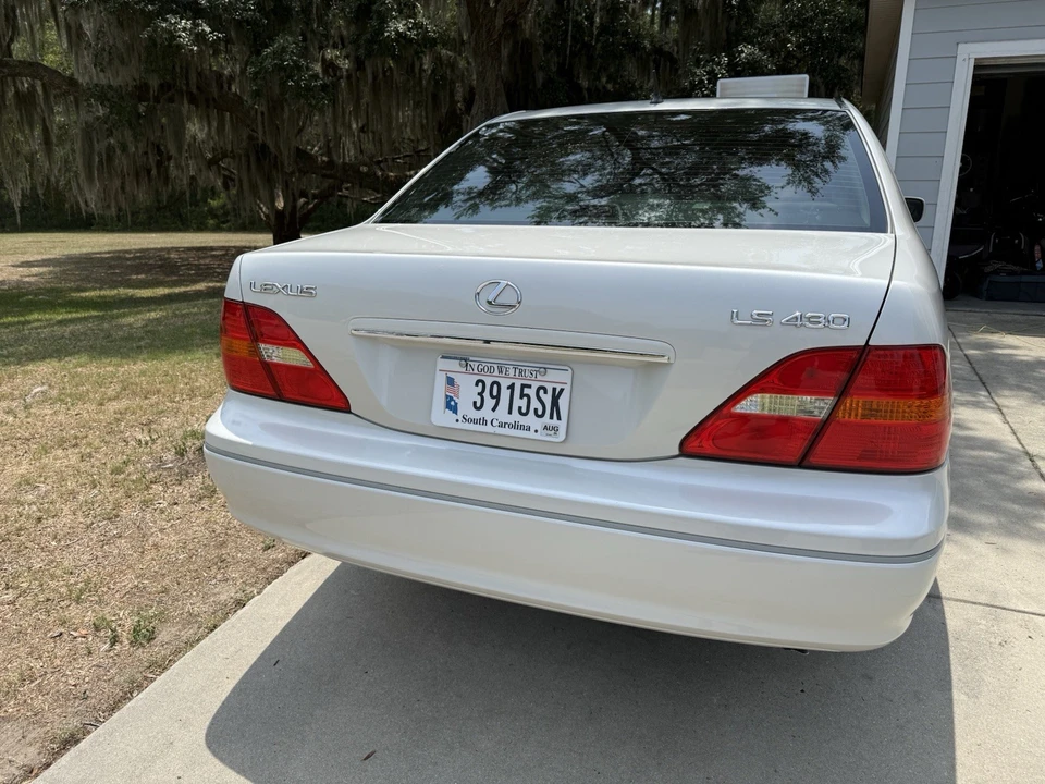 2002 Lexus LS 3rd Gen - Image 6 of 20