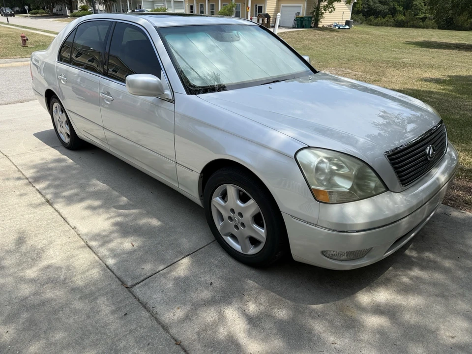 2002 Lexus LS 3rd Gen - Image 3 of 20