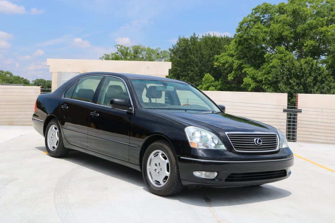 2002 Lexus LS 3rd Gen - Image 4 of 31