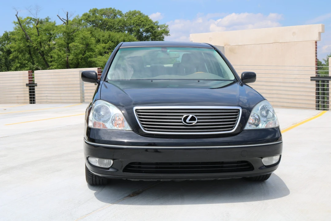 2002 Lexus LS 3rd Gen - Image 9 of 31