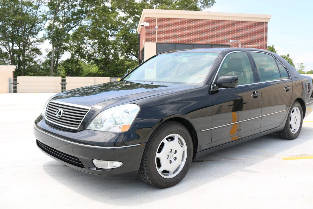 2002 Lexus LS 3rd Gen - Image 11 of 31