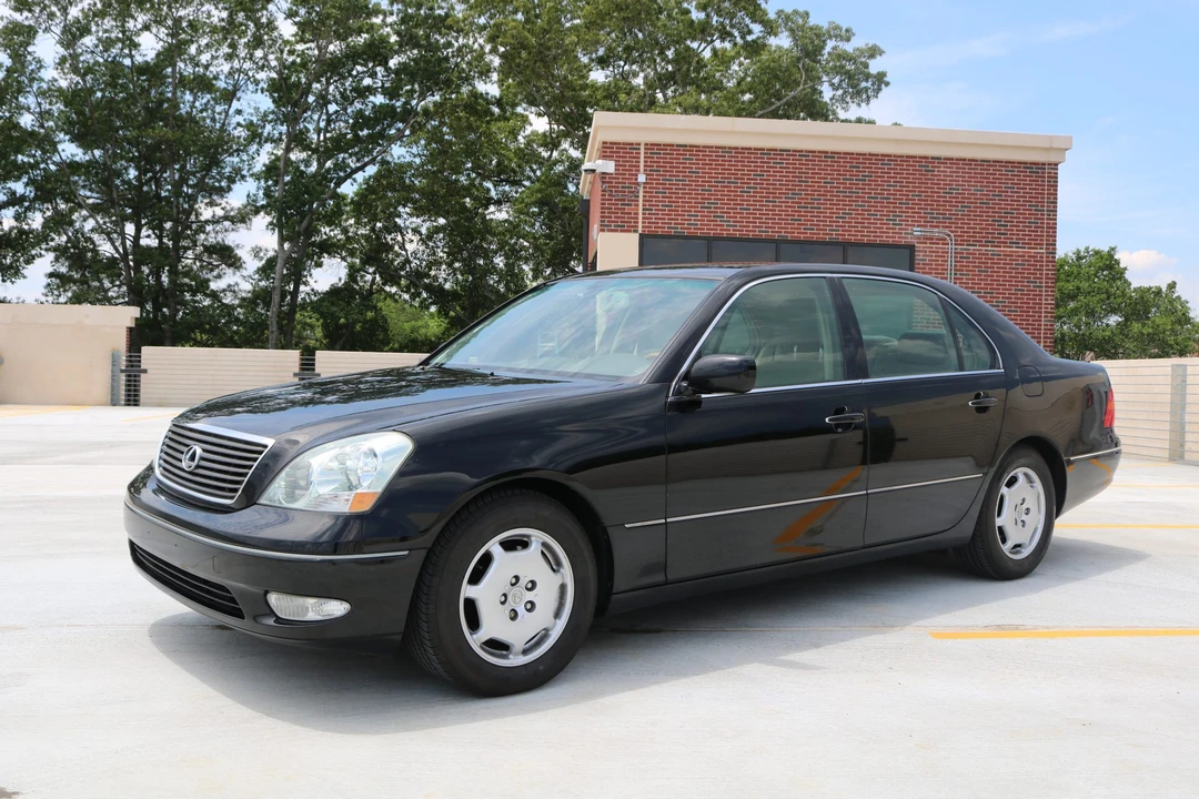 2002 Lexus LS 3rd Gen - Image 12 of 31