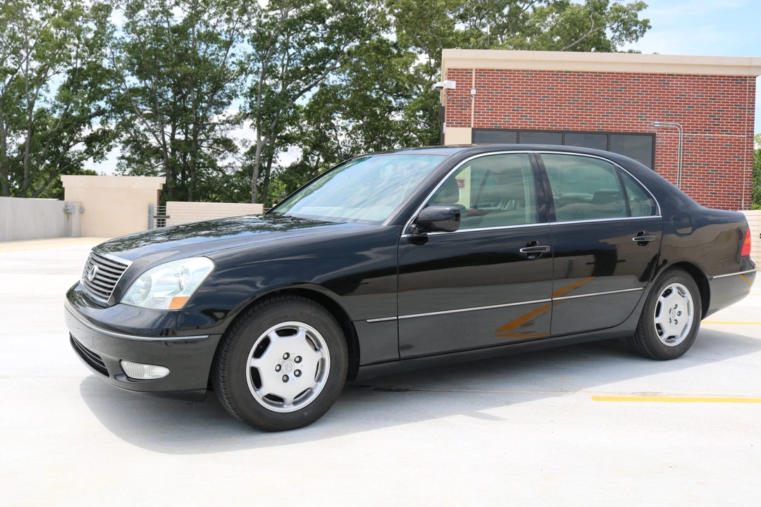 2002 Lexus LS 3rd Gen - Image 13 of 31