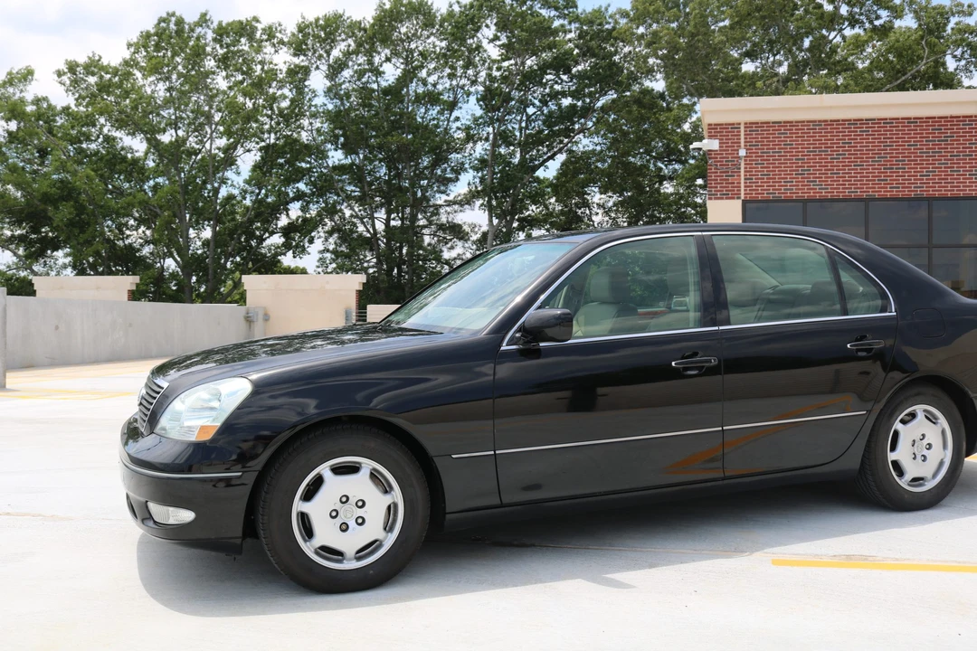 2002 Lexus LS 3rd Gen - Image 14 of 31