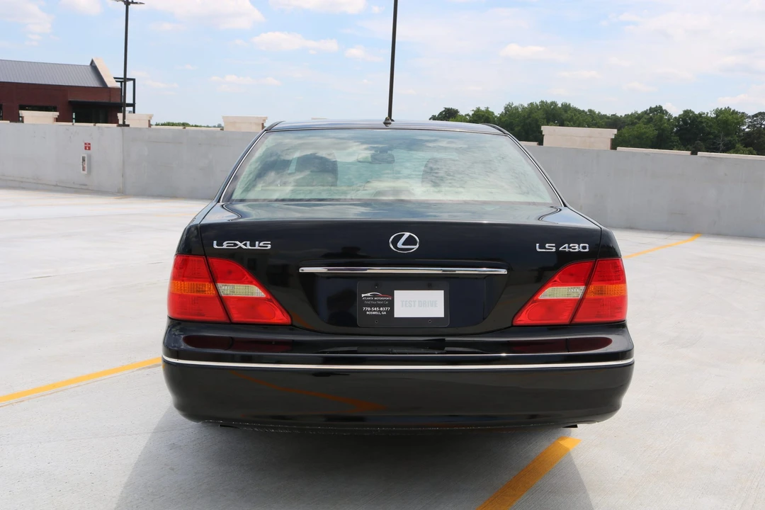 2002 Lexus LS 3rd Gen - Image 21 of 31