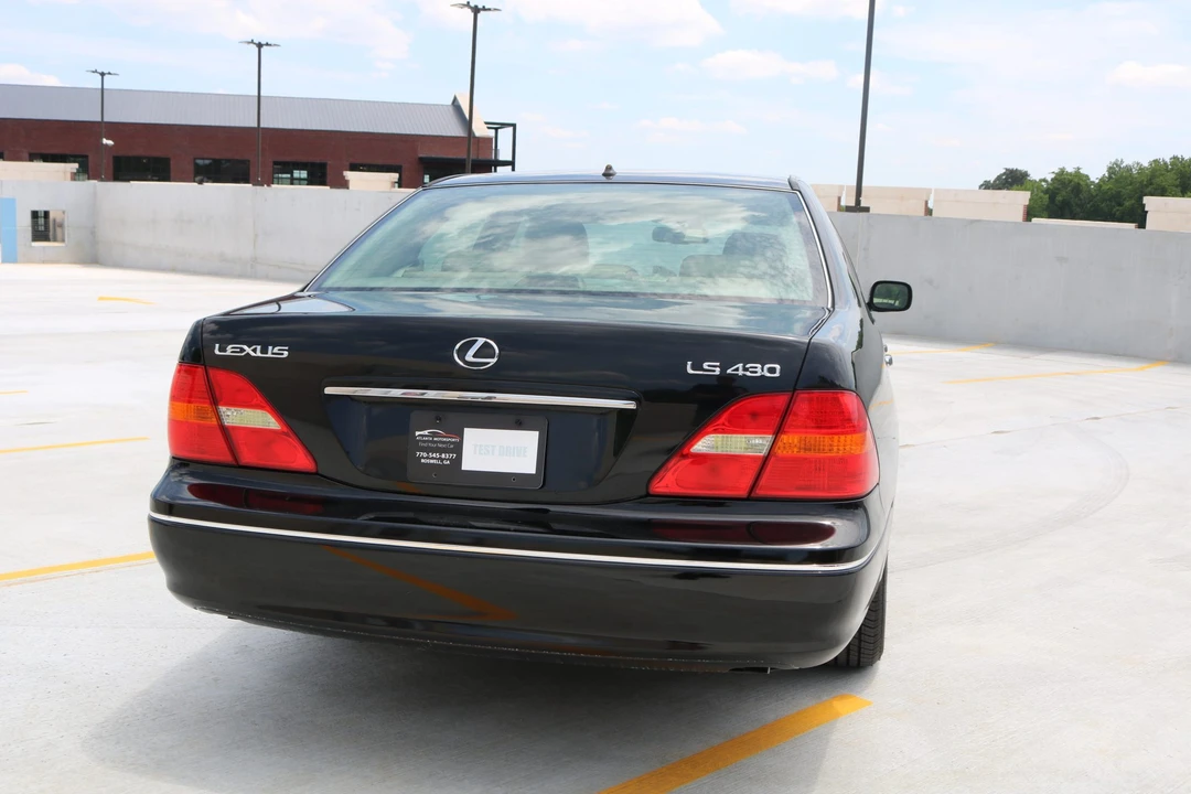 2002 Lexus LS 3rd Gen - Image 22 of 31