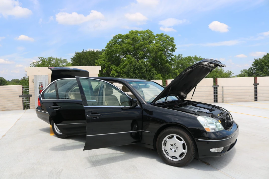 2002 Lexus LS 3rd Gen - Image 27 of 31