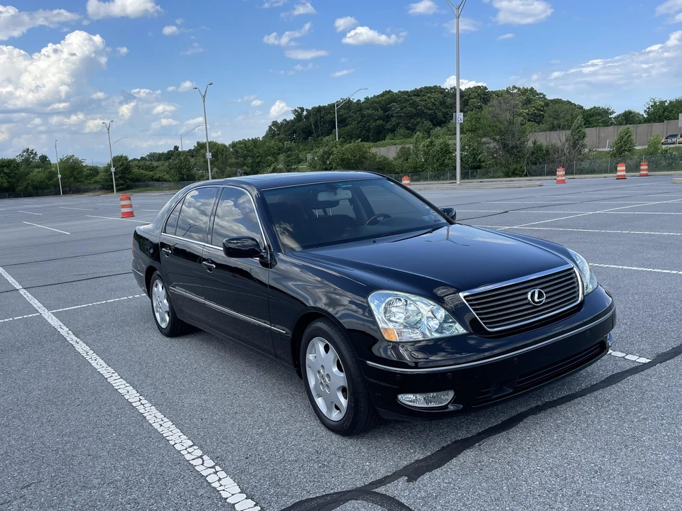 2002 Lexus LS 3rd Gen - Image 6 of 31