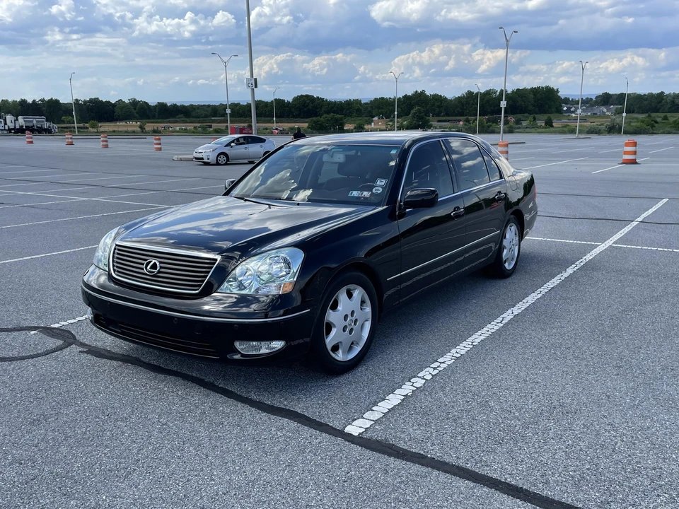 2002 Lexus LS 3rd Gen - Image 3 of 31
