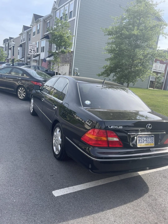 2002 Lexus LS 3rd Gen - Image 23 of 31