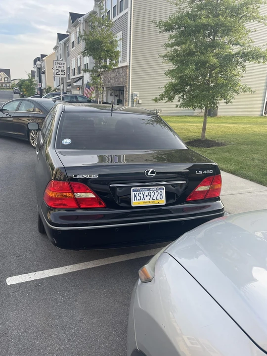 2002 Lexus LS 3rd Gen - Image 24 of 31