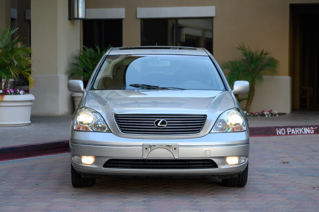 2002 Lexus LS 3rd Gen - Image 21 of 31