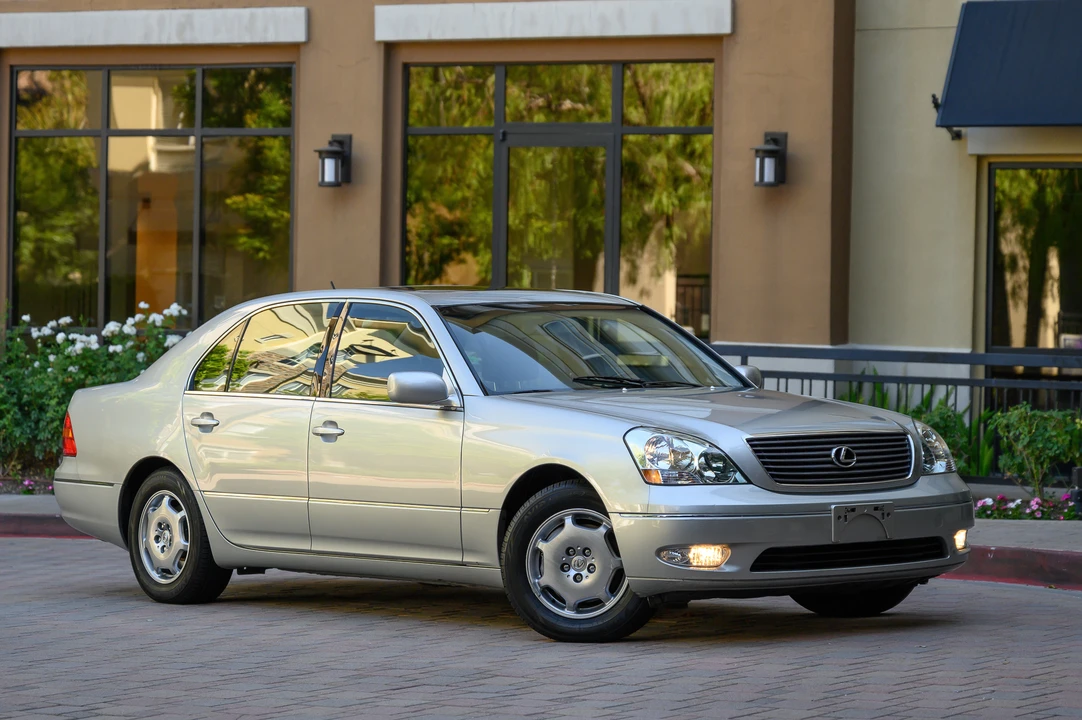2002 Lexus LS 3rd Gen - Image 17 of 31
