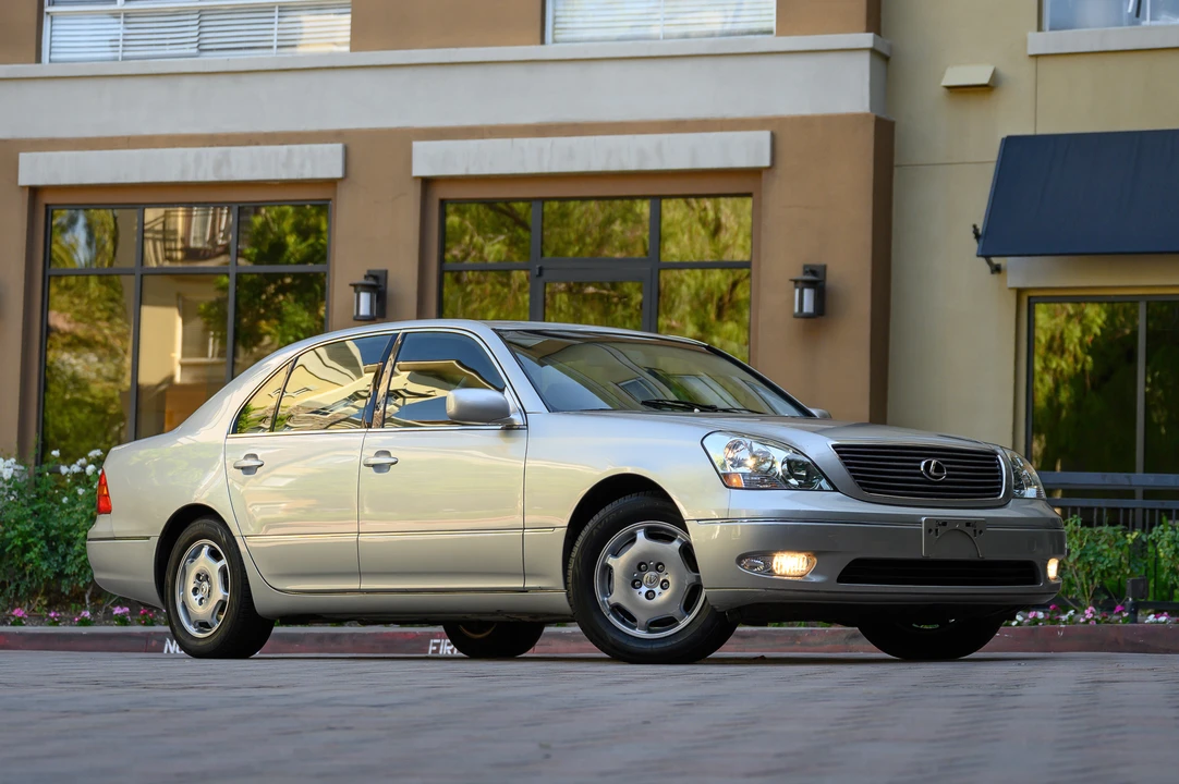 2002 Lexus LS 3rd Gen - Image 18 of 31