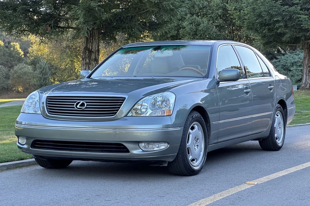 2002 Lexus LS 3rd Gen - Image 4 of 31