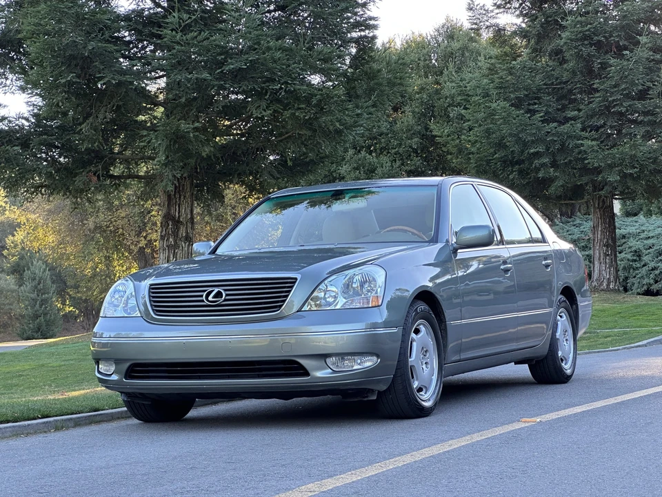 2002 Lexus LS 3rd Gen - Image 3 of 31