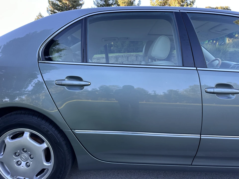 2002 Lexus LS 3rd Gen - Image 29 of 31