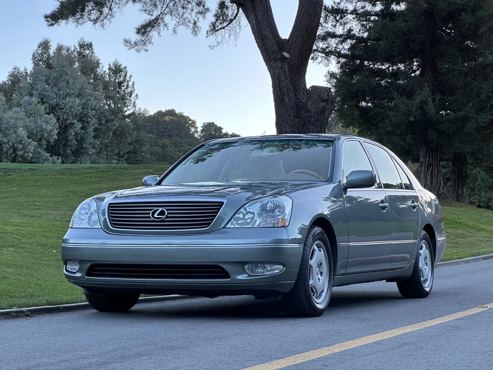 2002 Lexus LS 3rd Gen - Image 5 of 31
