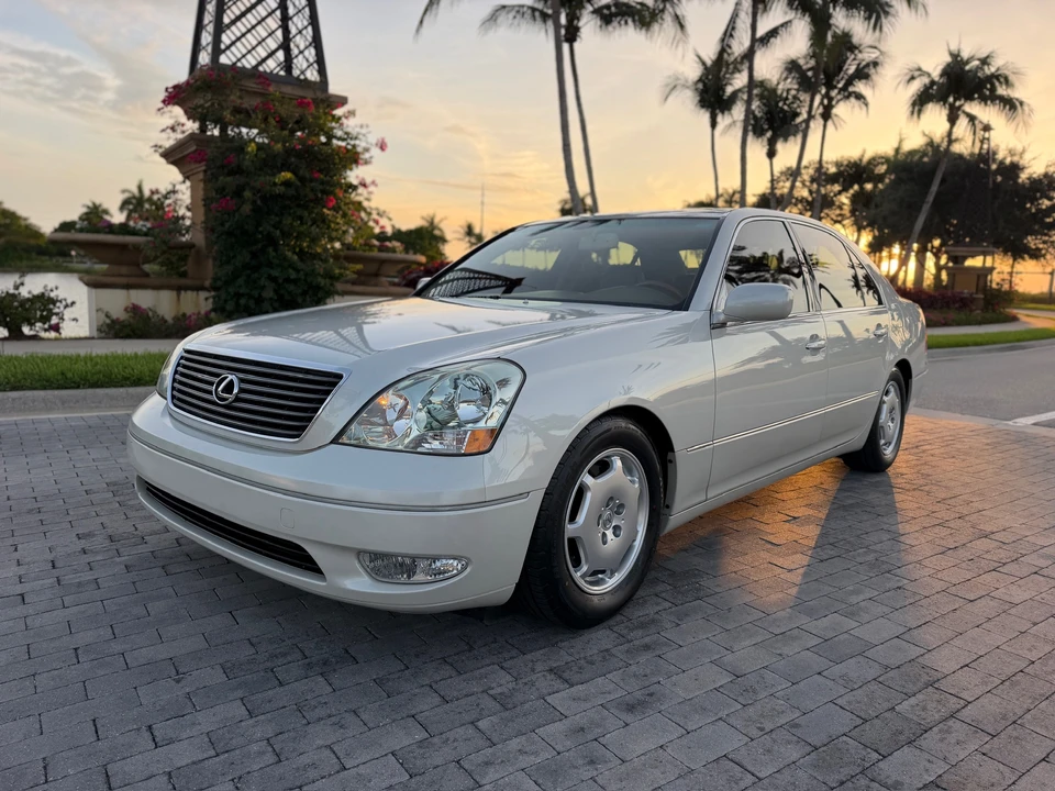 2002 Lexus LS 3rd Gen - Image 5 of 31