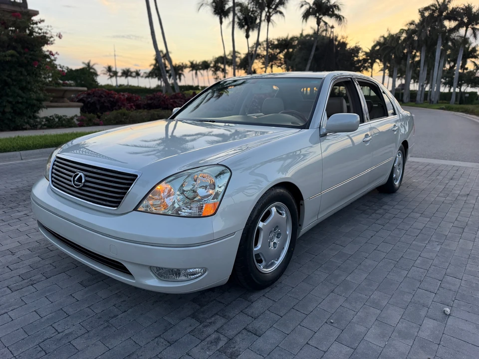 2002 Lexus LS 3rd Gen - Image 7 of 31