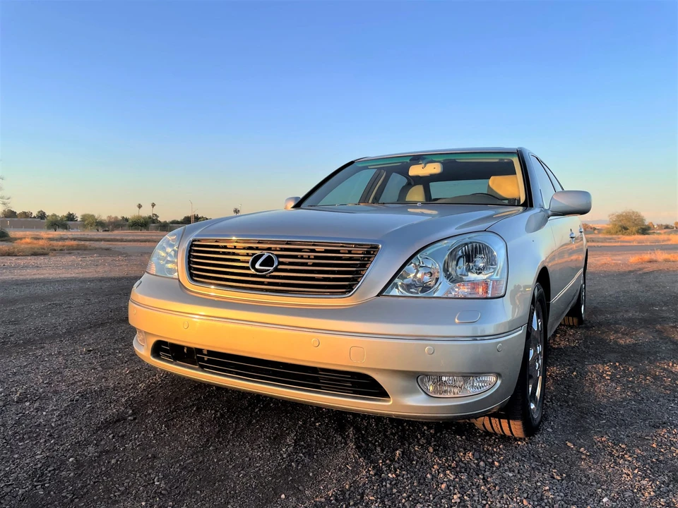 2002 Lexus LS 3rd Gen - Image 7 of 31