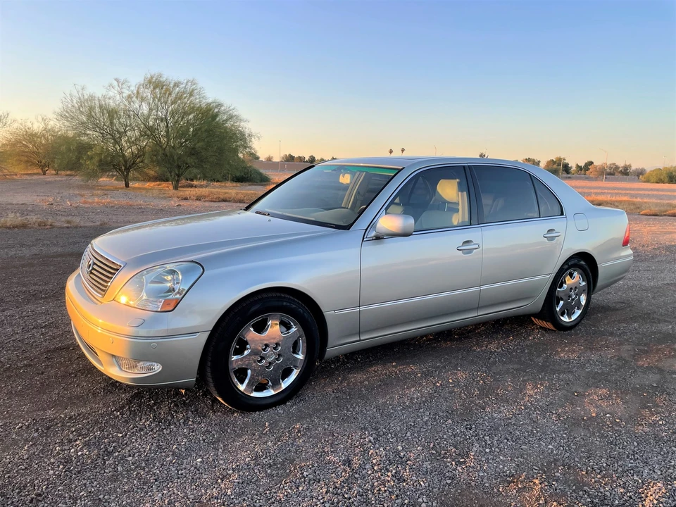 2002 Lexus LS 3rd Gen - Image 2 of 31