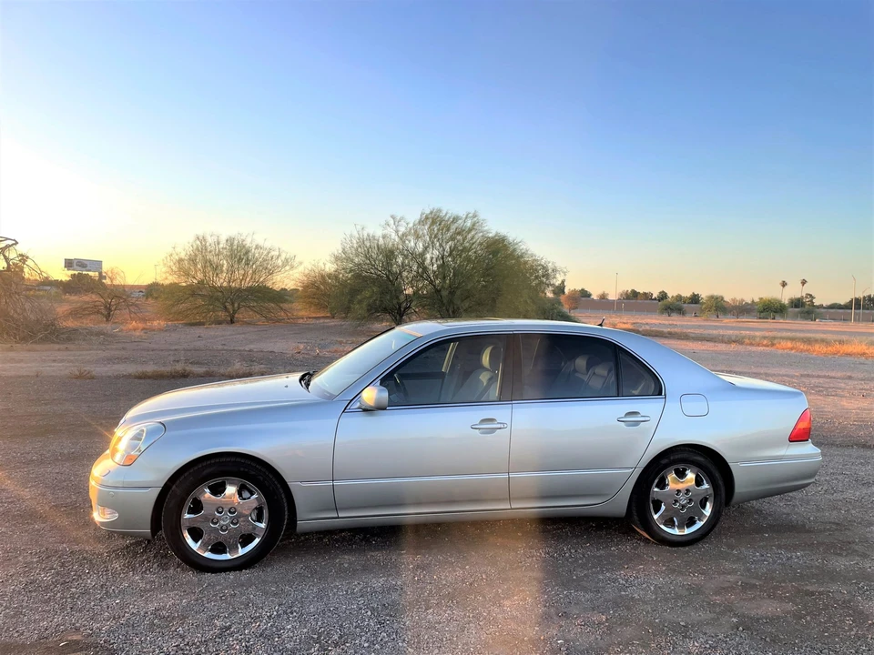 2002 Lexus LS 3rd Gen - Image 30 of 31