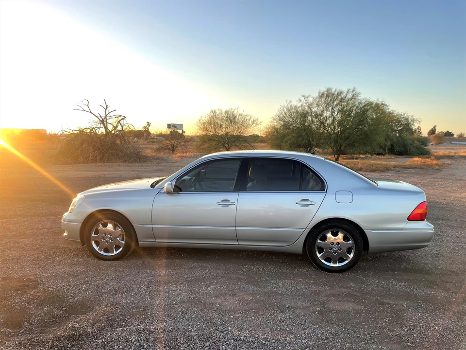 2002 Lexus LS 3rd Gen - Image 28 of 31