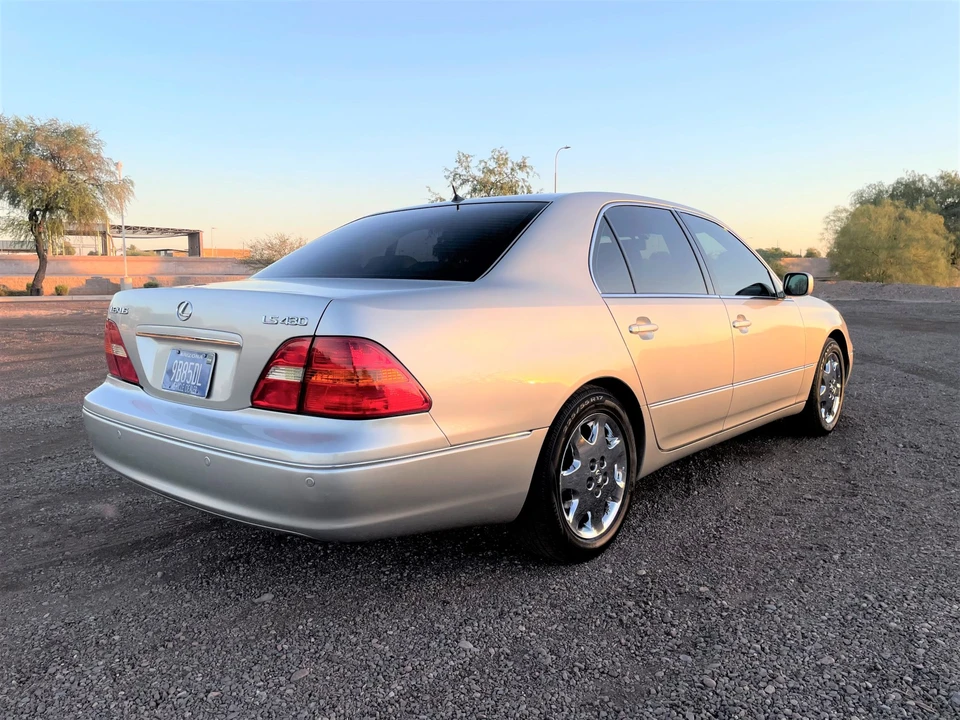 2002 Lexus LS 3rd Gen - Image 21 of 31