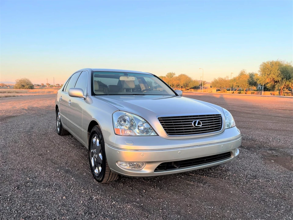 2002 Lexus LS 3rd Gen - Image 11 of 31