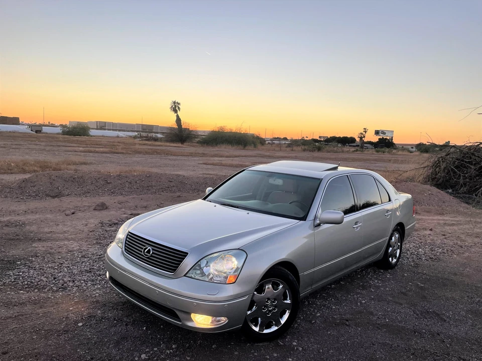 2002 Lexus LS 3rd Gen - Image 4 of 31