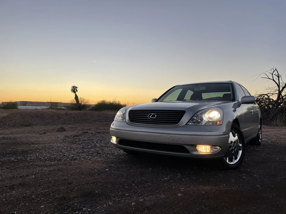 2002 Lexus LS 3rd Gen - Image 6 of 31