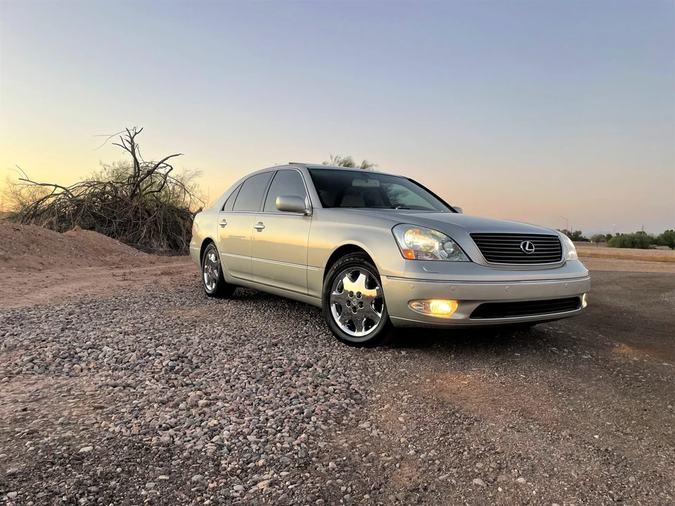 2002 Lexus LS 3rd Gen - Image 14 of 31