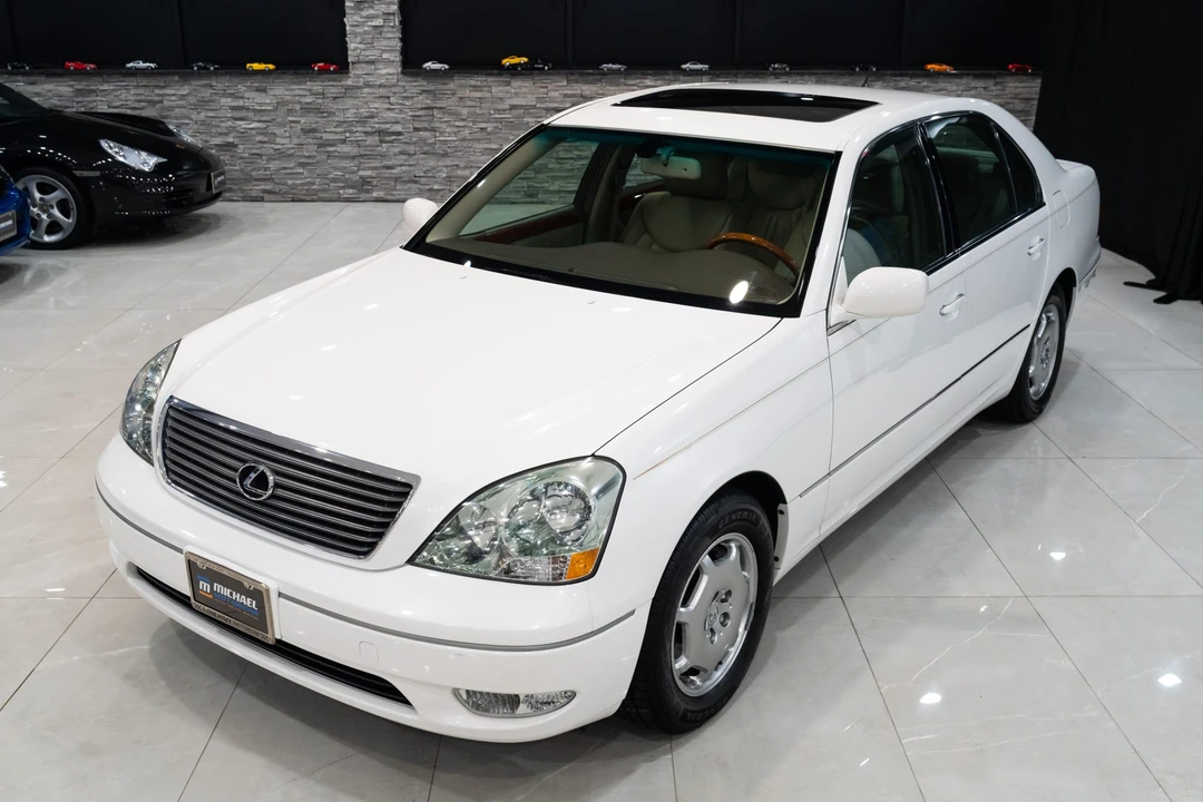 2002 Lexus LS 3rd Gen - Image 9 of 31