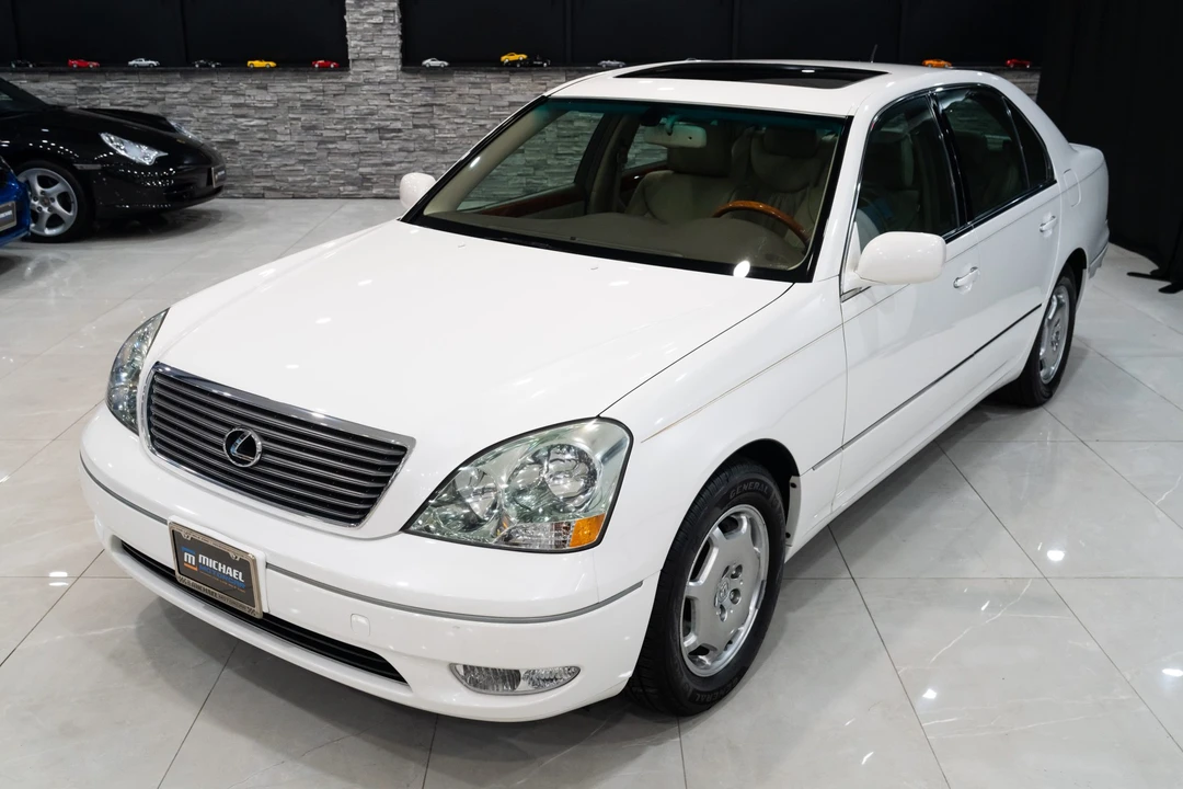 2002 Lexus LS 3rd Gen - Image 10 of 31