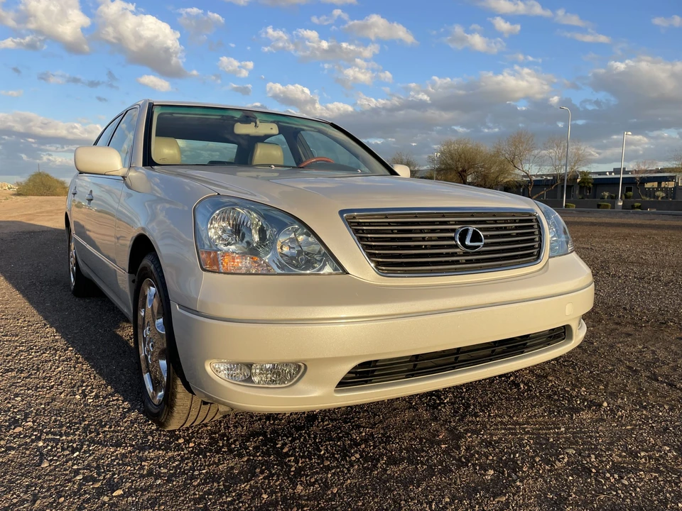 2002 Lexus LS 3rd Gen - Image 7 of 31