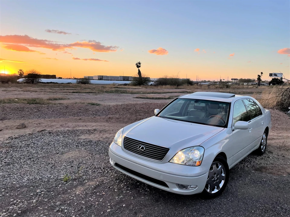2002 Lexus LS 3rd Gen - Image 3 of 31