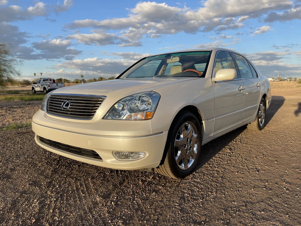 2002 Lexus LS 3rd Gen - Image 4 of 31