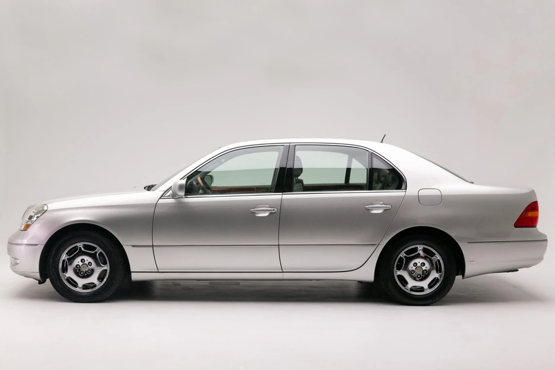 2002 Lexus LS 3rd Gen - Image 6 of 31