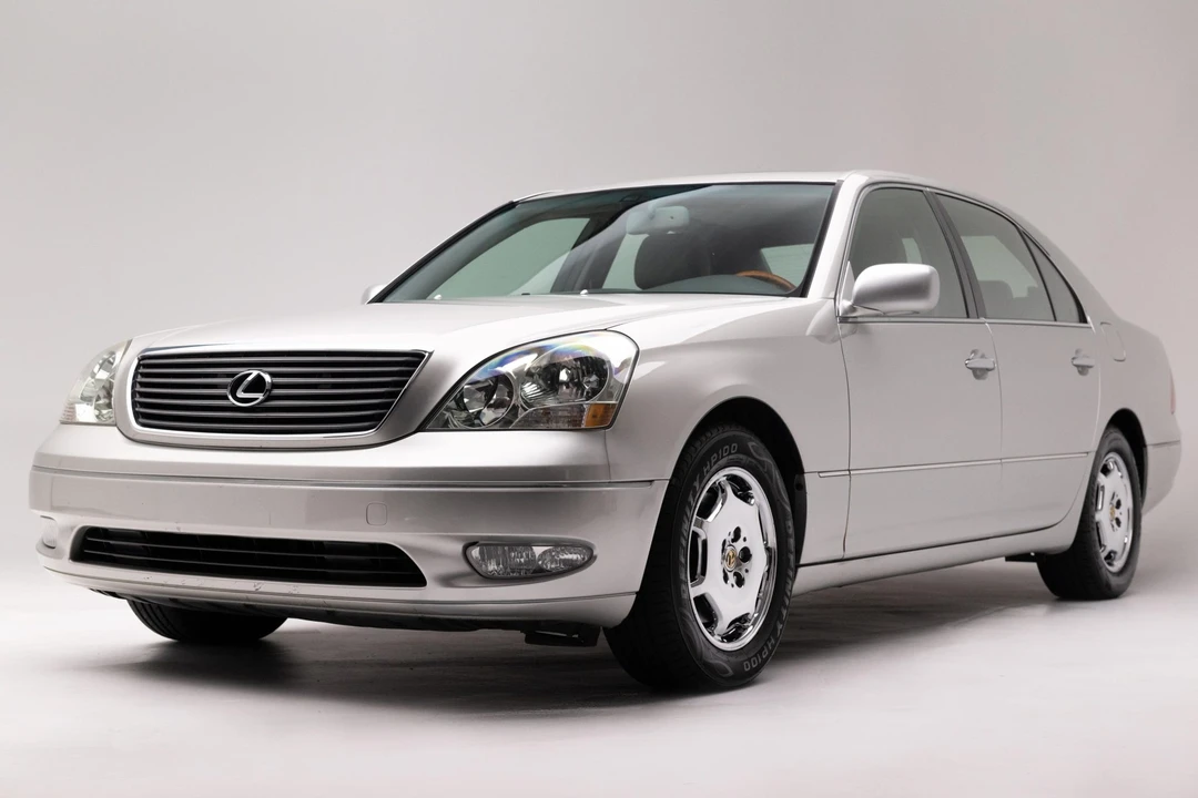 2002 Lexus LS 3rd Gen - Image 3 of 31