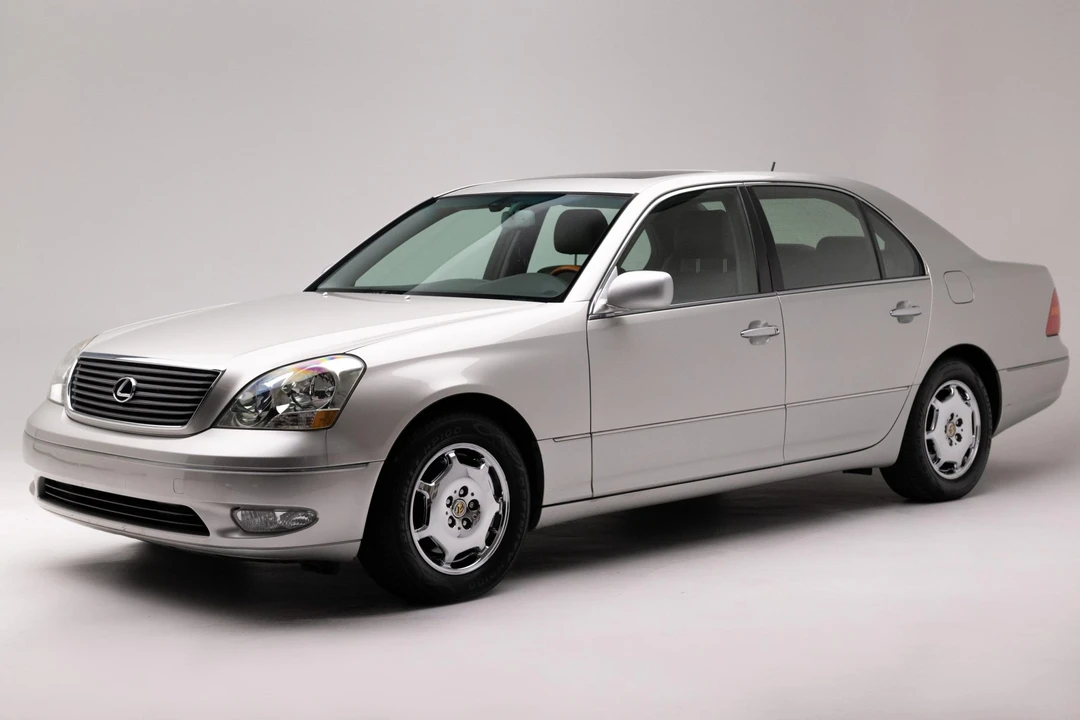 2002 Lexus LS 3rd Gen - Image 4 of 31