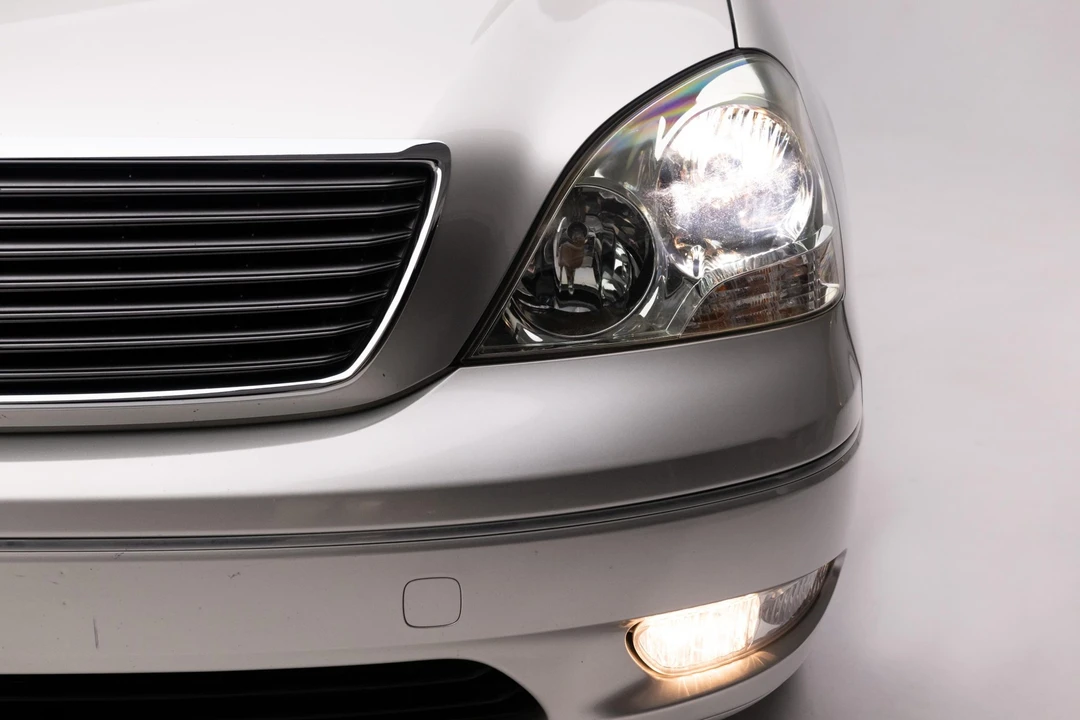 2002 Lexus LS 3rd Gen - Image 29 of 31