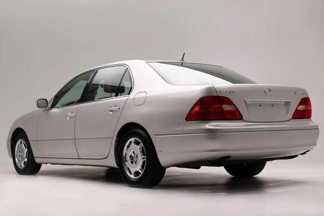 2002 Lexus LS 3rd Gen - Image 8 of 31