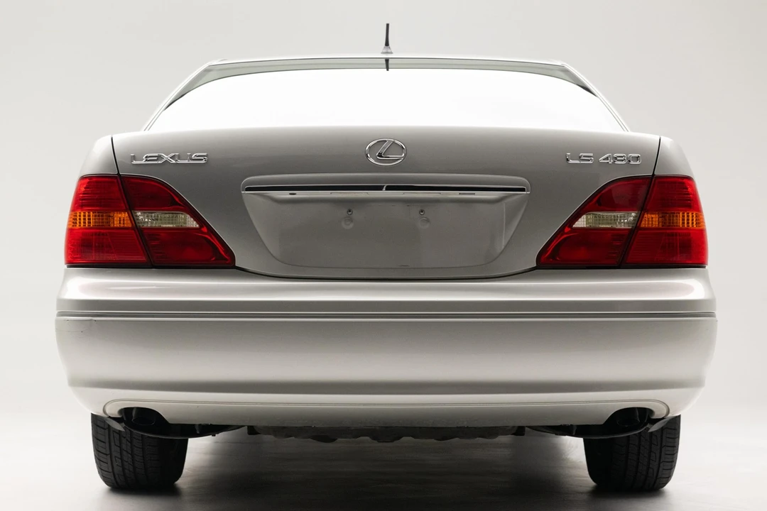 2002 Lexus LS 3rd Gen - Image 14 of 31